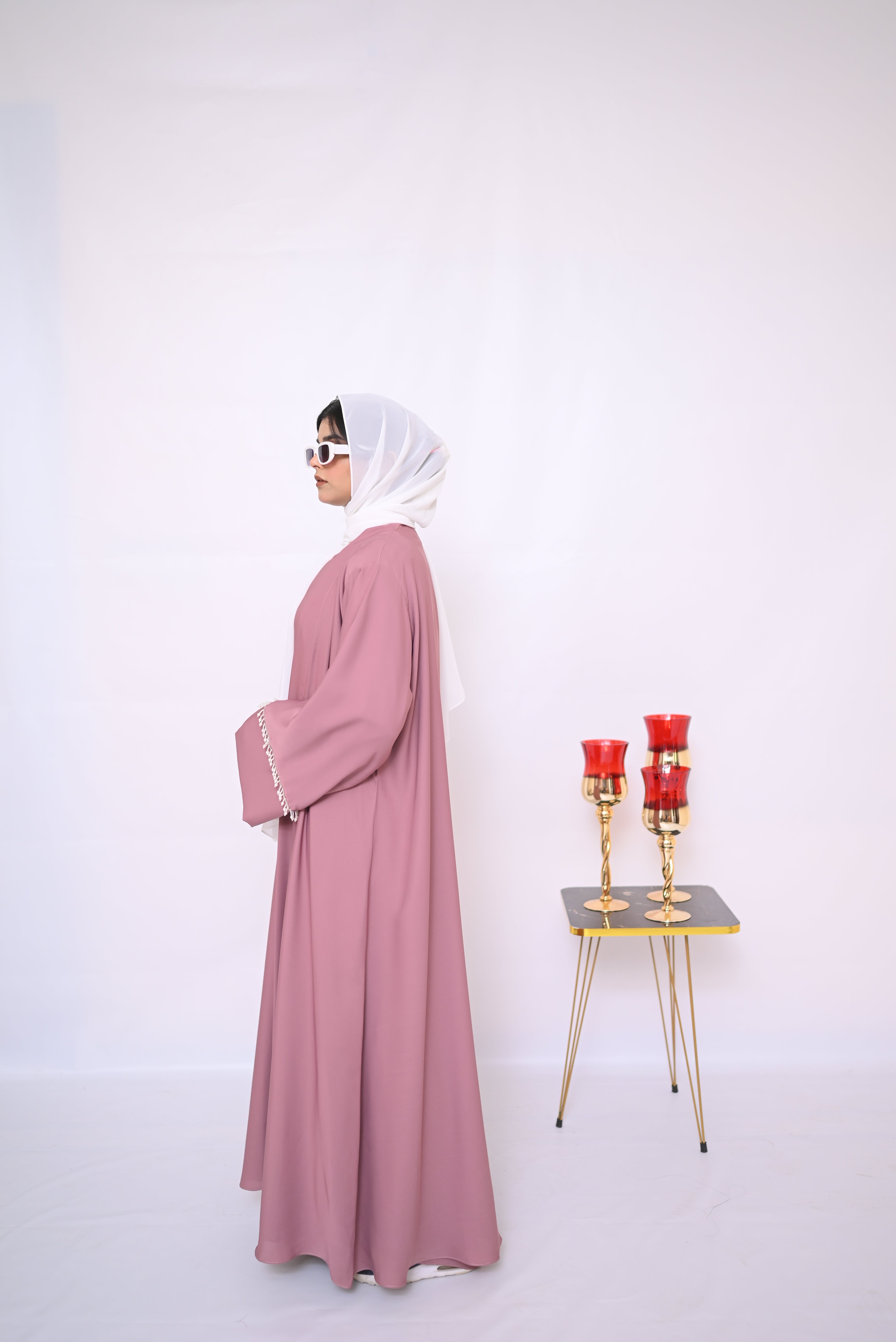 Nida's Stylish Belt Abaya