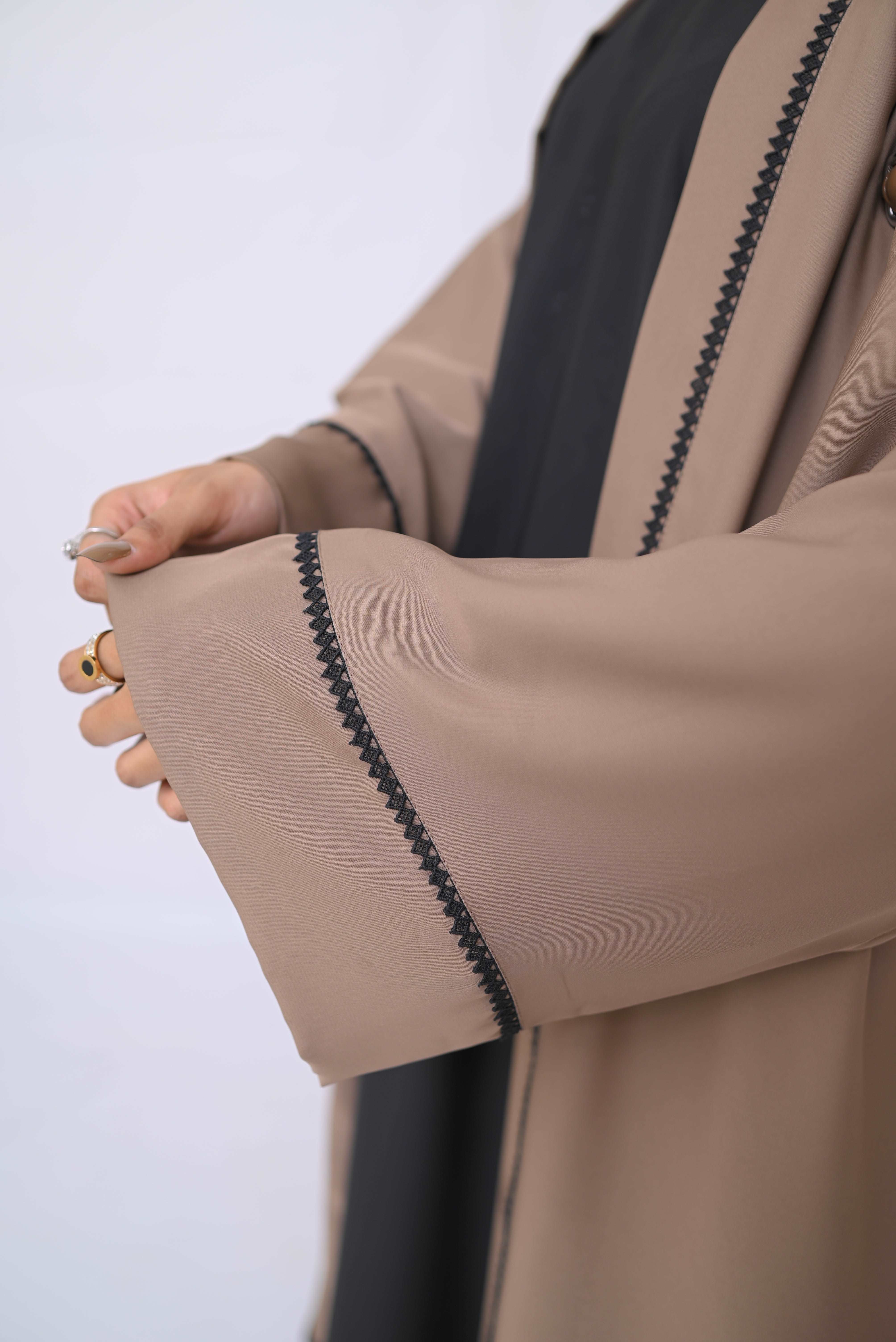 Dania's Color-Block Abaya