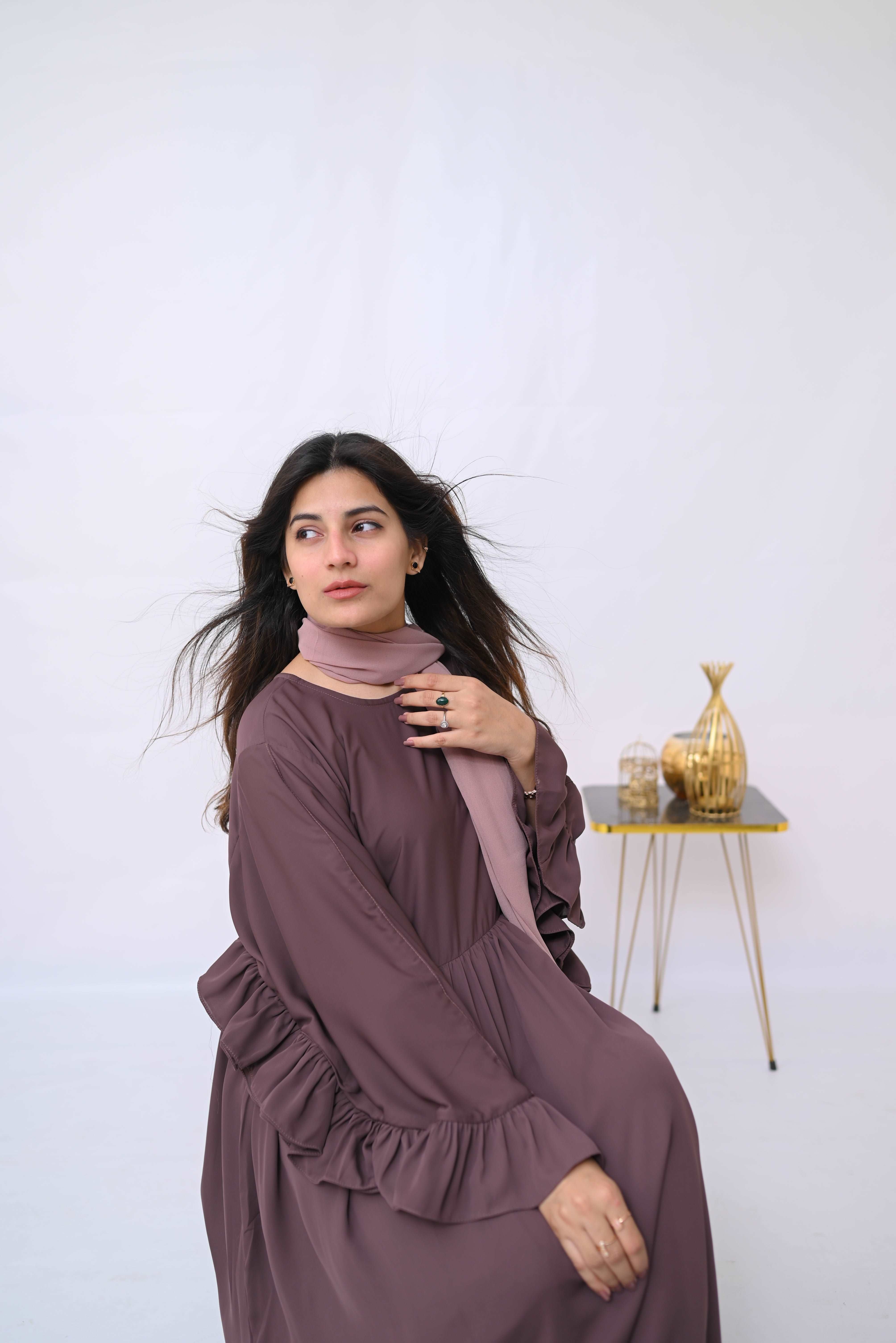 Dania's Chic Frill Abaya